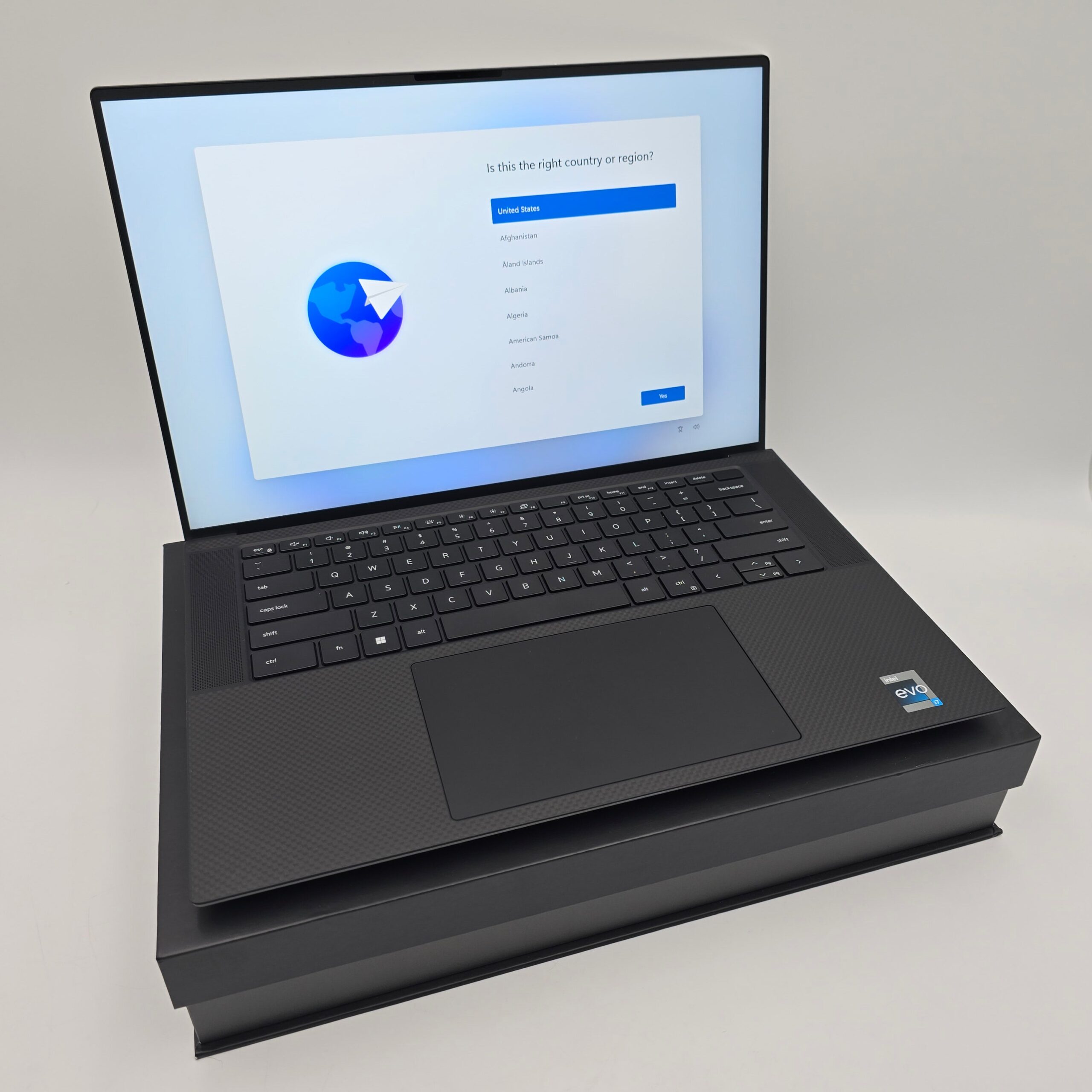 20240317_113046.jpg Dell XPS 17 9730, RTX 4080, Intel i9-13900H, 2TB NVMe, Professional/Gaming Laptop - Image 1