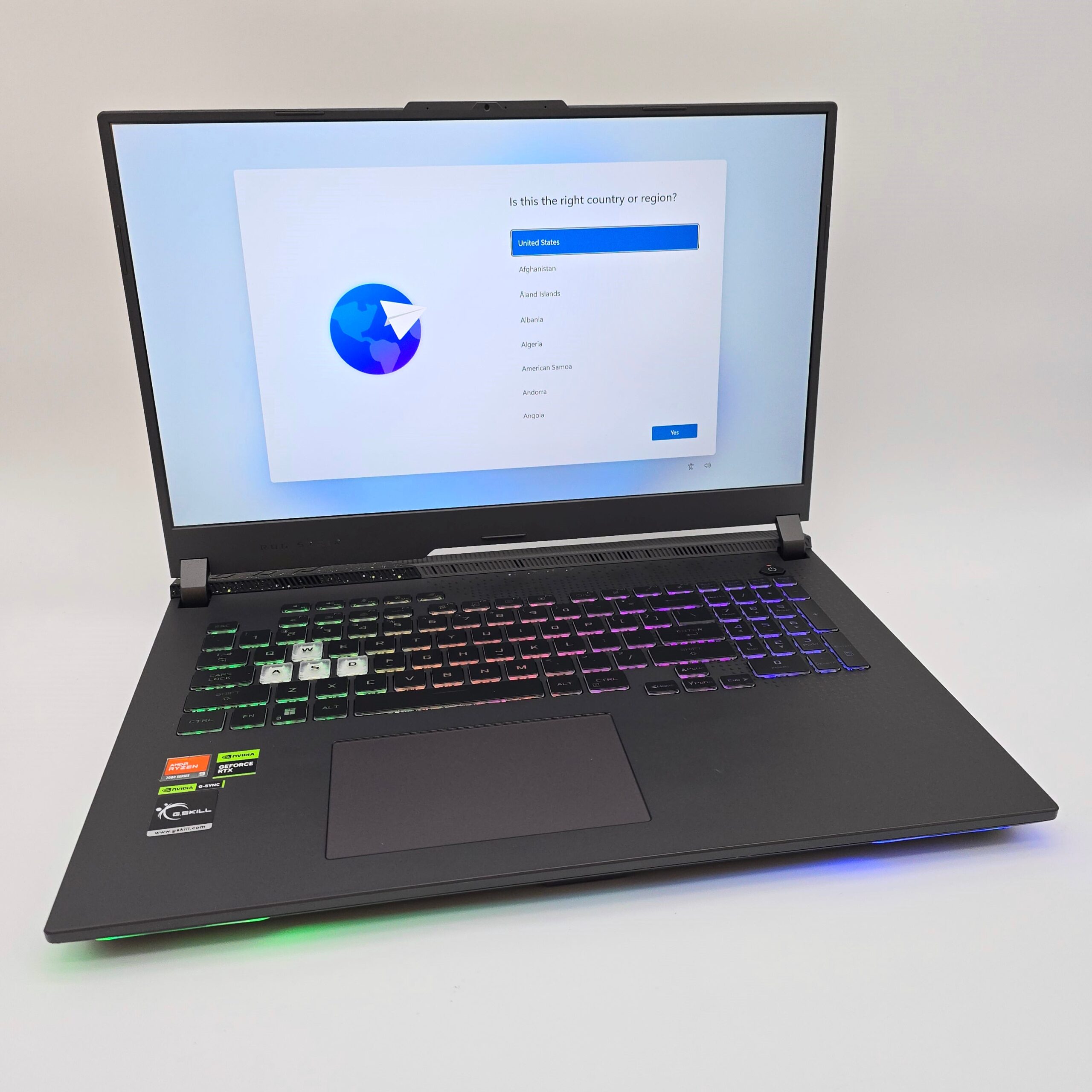 20240925_132727.jpg ASUS ROG STRIX G17, RTX 4060, Ryzen 9 7845HX, 64GB DDR5, 3TB NVMe, Gaming Laptop - Image 1