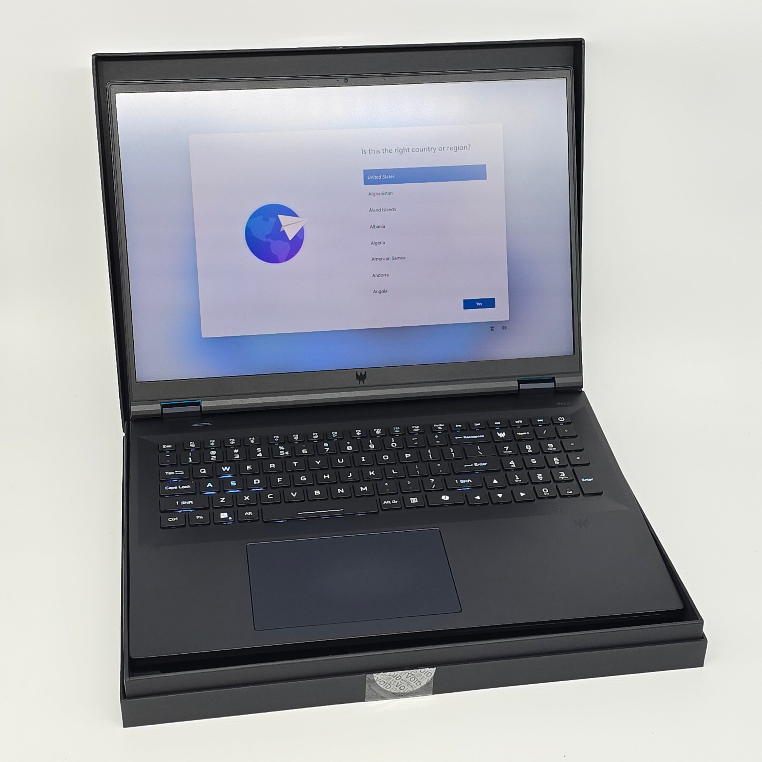 acer-predator-helios-18-14900hx-rtx-4090-18-inc-miniled-qhd-250hz-gaming-laptop-nvidia-intel-i9.jpg Acer Predator 18, RTX 4090, Intel i9-14900HX, 32GB DDR5, 18" MiniLED QHD+ Gaming Laptop - Image 1