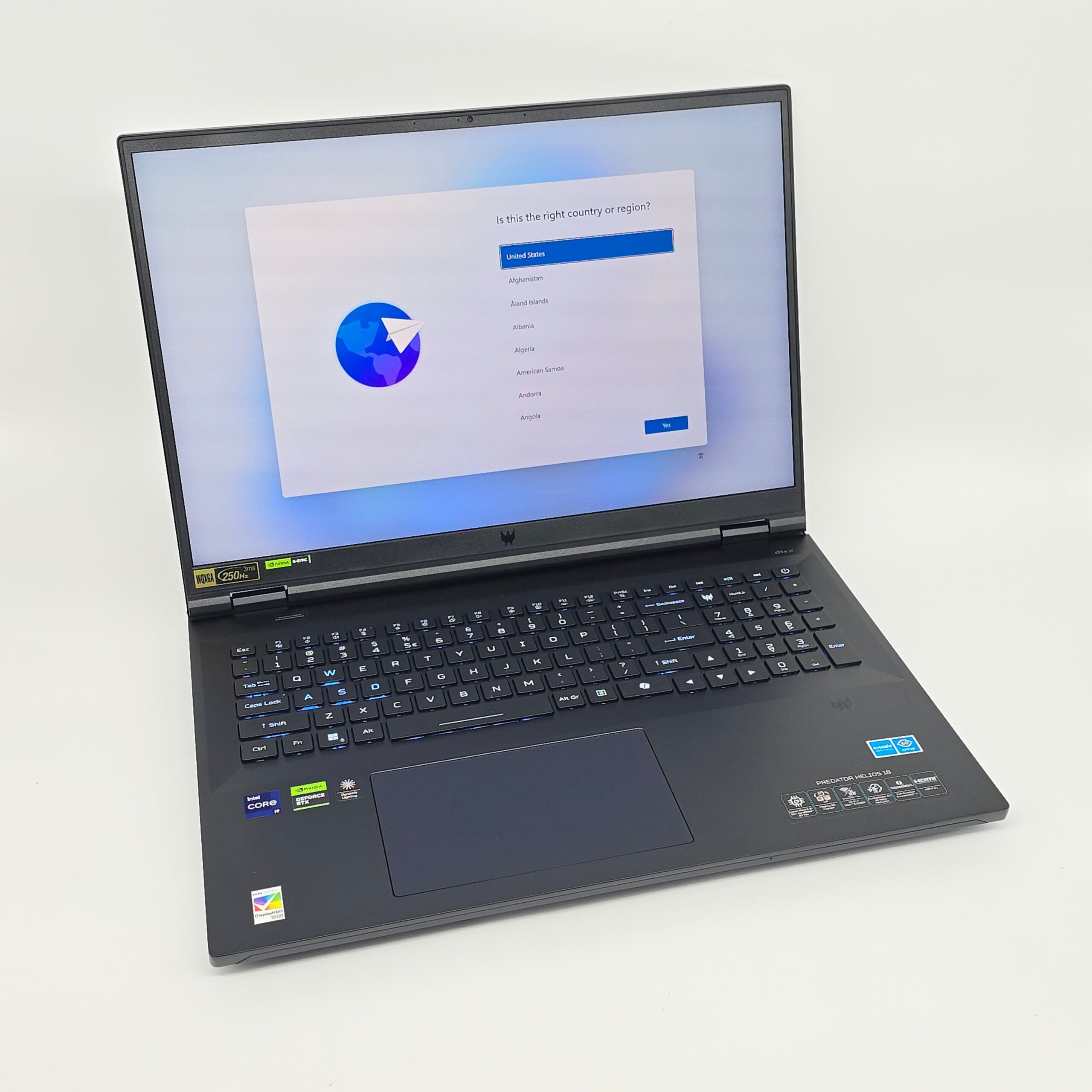 acer-predator-ph18-72-gaming-laptop-4090-14900jx-32gb-ddr5-qhd_-250hz.jpg Acer Predator Helios 18 PH18-72, RTX 4090, Intel i9-14900HX, 32GB DDR5, 250Hz QHD+ Gaming Laptop - Image 1