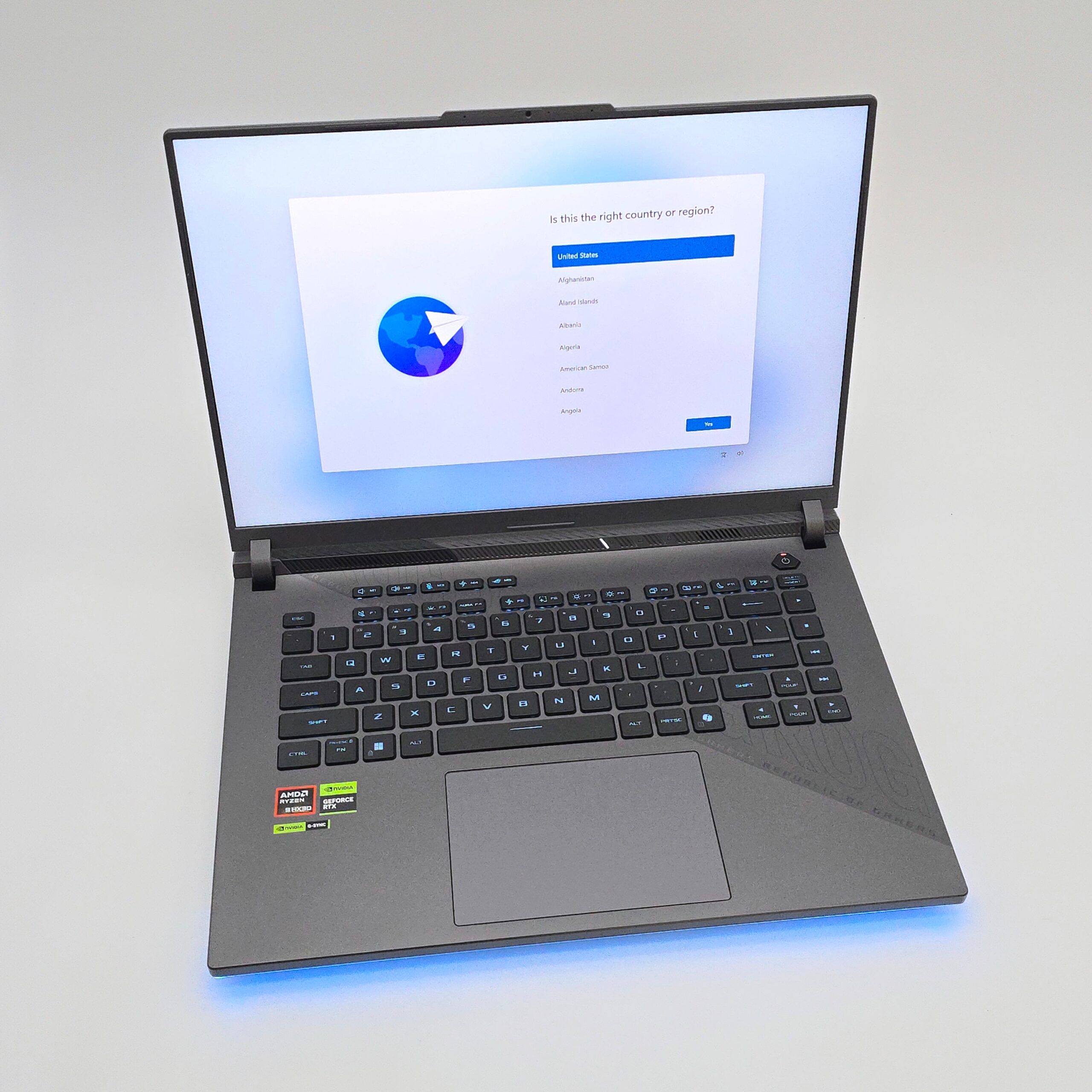 asus-rog-strix-g16-rtx-5070-ti-ryzen-9-9955hx3d-32gb-ddr5-5tb-nvme-ssd-qhd_-240hz-windows-gaming-laptop_6_89abaf49-af58-42b4-ae66-952bc78e13cc.jpg ASUS ROG STRIX G16, RTX 5070 Ti, Ryzen 9 9955HX3D, 32GB DDR5, 5TB NVMe SSD, 16" QHD+ 240Hz, Windows Gaming Laptop - Image 1