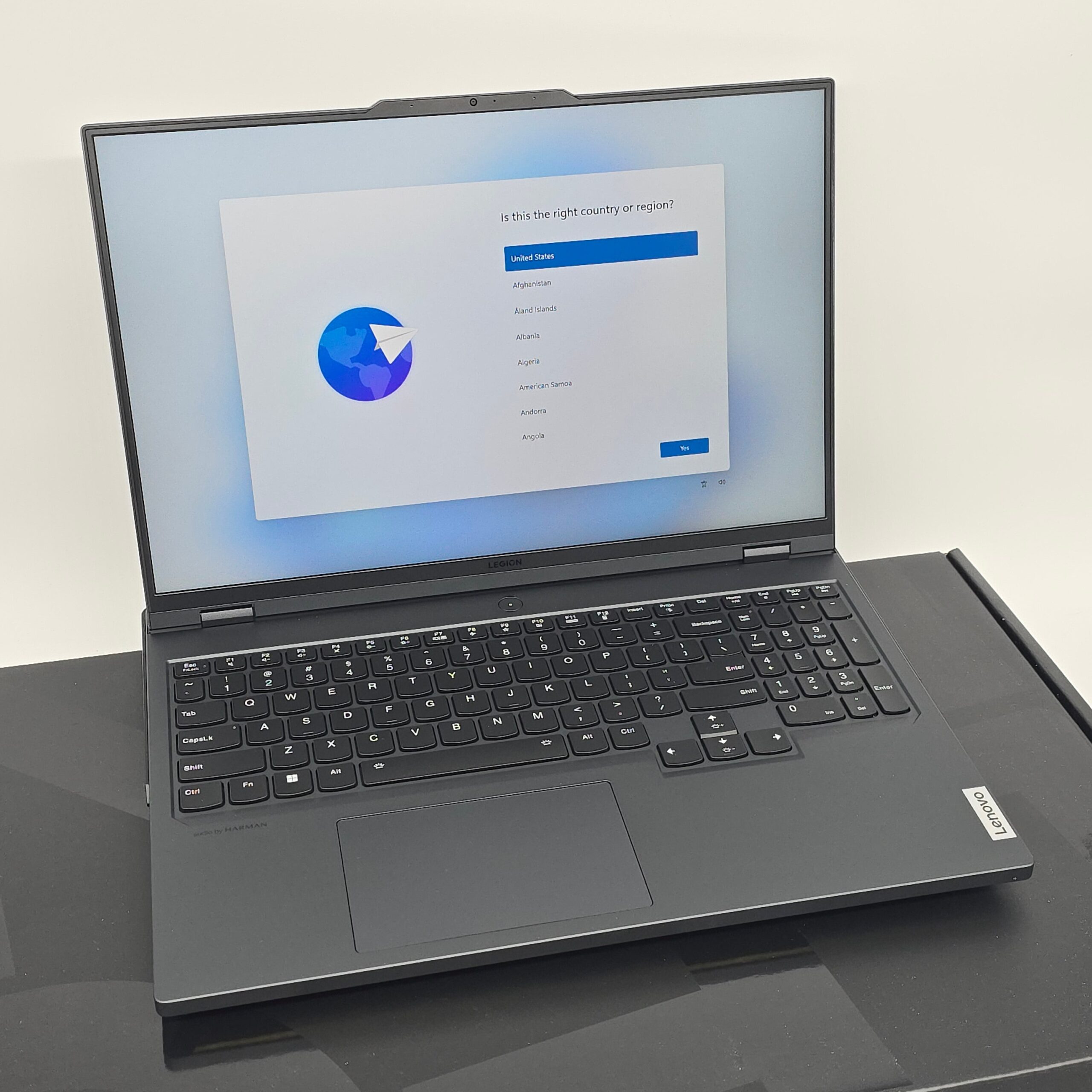 lenovo-legion-pro-7-intel-i9-13900hx-rtx-4090-qhd-240hz-new-gaming-laptop.jpg Lenovo Legion Pro 7i Gaming laptop, RTX 4090, Intel i9-13900HX, 32GB DDR5, 5TB NVMe, 240Hz QHD+ - Image 1