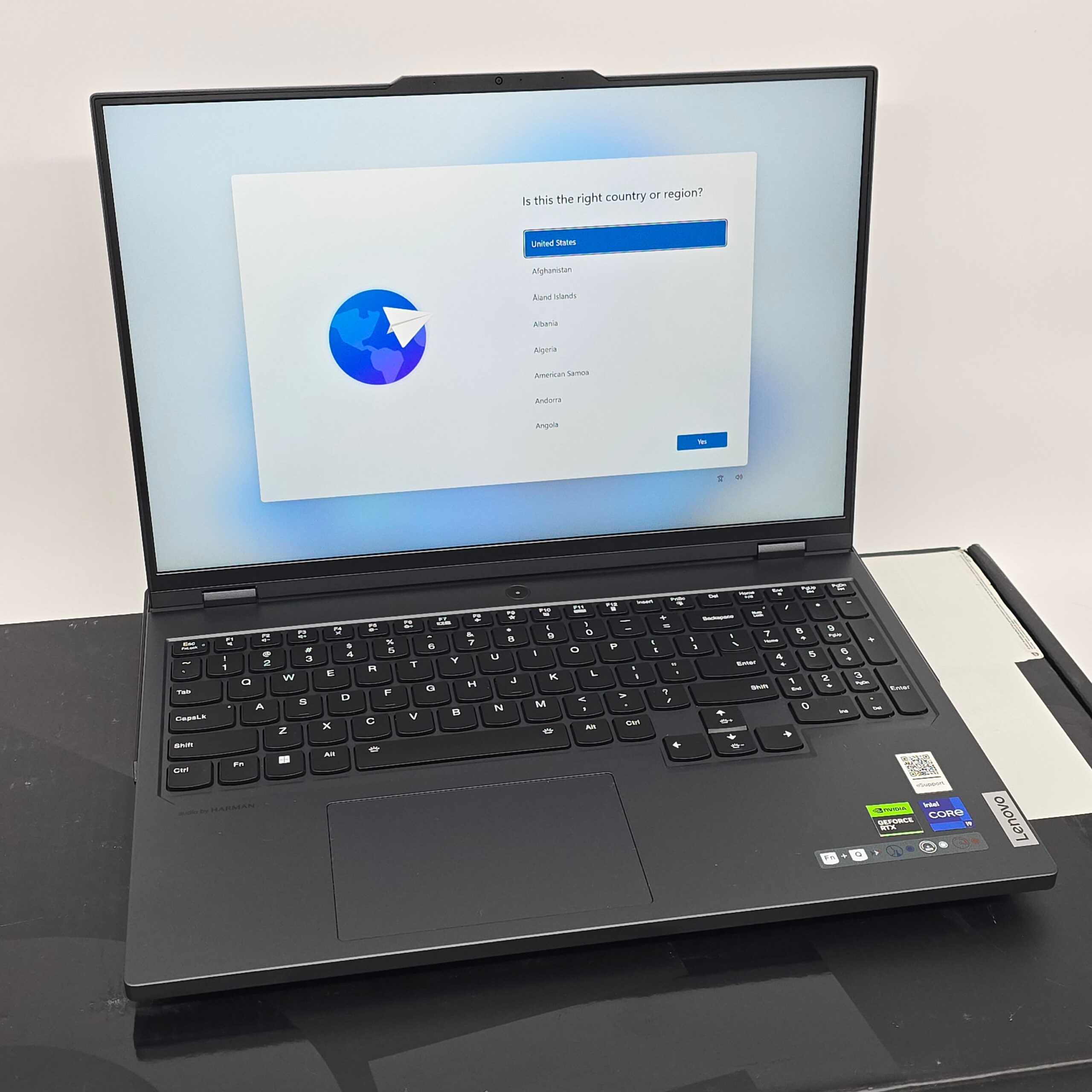 lenovo-legion-pro-7i-gaming-laptop-qhd-240hz-13900hx-4080-rtx-intel-nvidia-gaming-laptop.jpg Lenovo Legion Pro 7i, RTX 4080, Intel i9-13900HX, 32GB DDR5, 3TB NVMe, 240Hz QHD+ 16" - Image 1