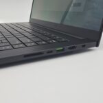 Razer Blade 16 OLED, NVIDIA RTX 5060, AMD Ryzen AI 9 365, 16GB DDR5, 3TB NVME, QHD+ 240Hz, Gaming Laptop - Image 2