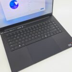 Razer Blade 16 OLED, NVIDIA RTX 5090, AMD Ryzen AI 9 HX370, 32GB RAM, QHD+ 240Hz, Gaming Laptop - Image 3